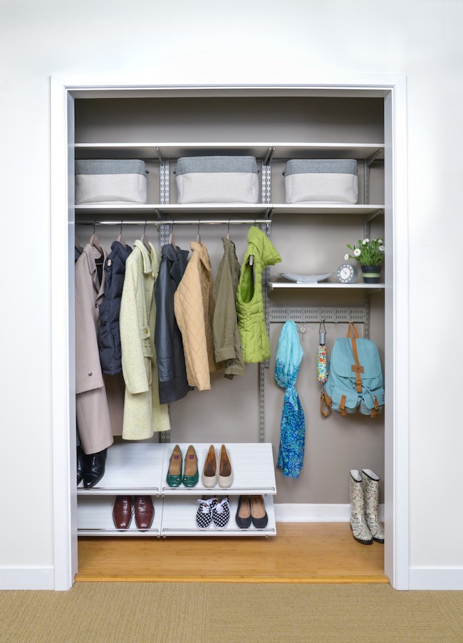 Detached wardrobe top rack